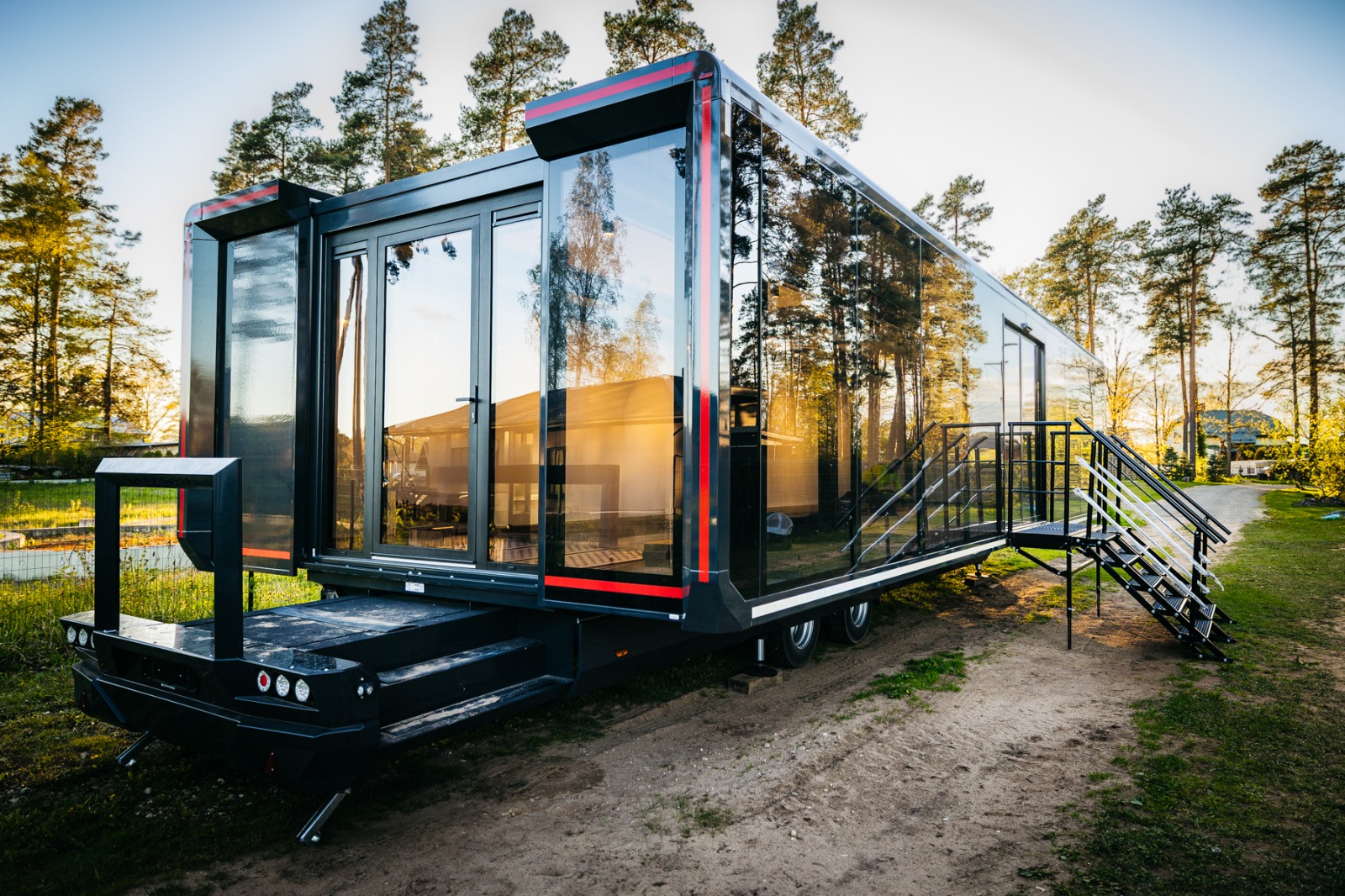 Mobilais treileris dažādiem pielietojumiem